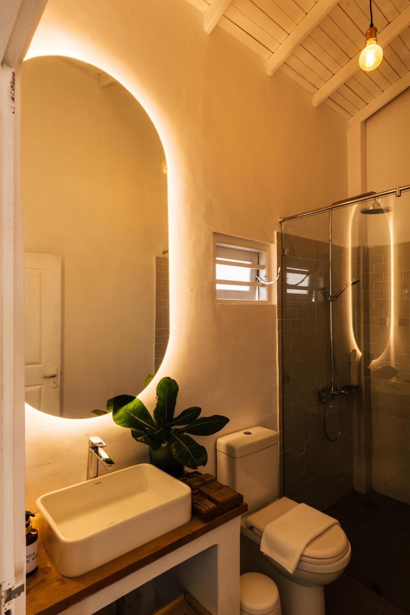 Sea Salt Society Hotel Hikkaduwa Kültér fotó