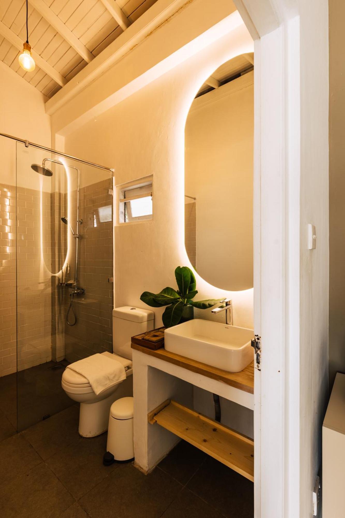 Sea Salt Society Hotel Hikkaduwa Kültér fotó