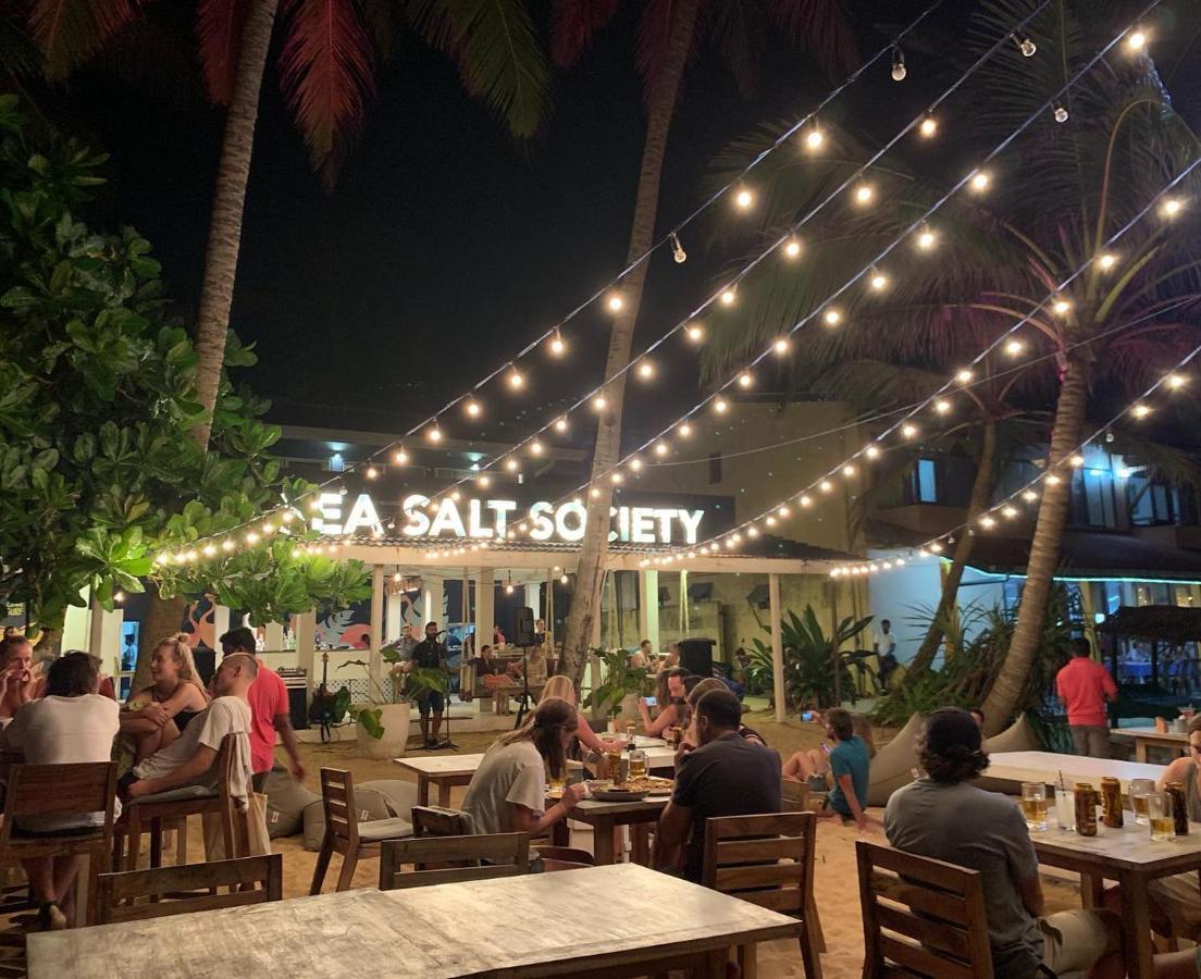 Sea Salt Society Hotel Hikkaduwa Kültér fotó